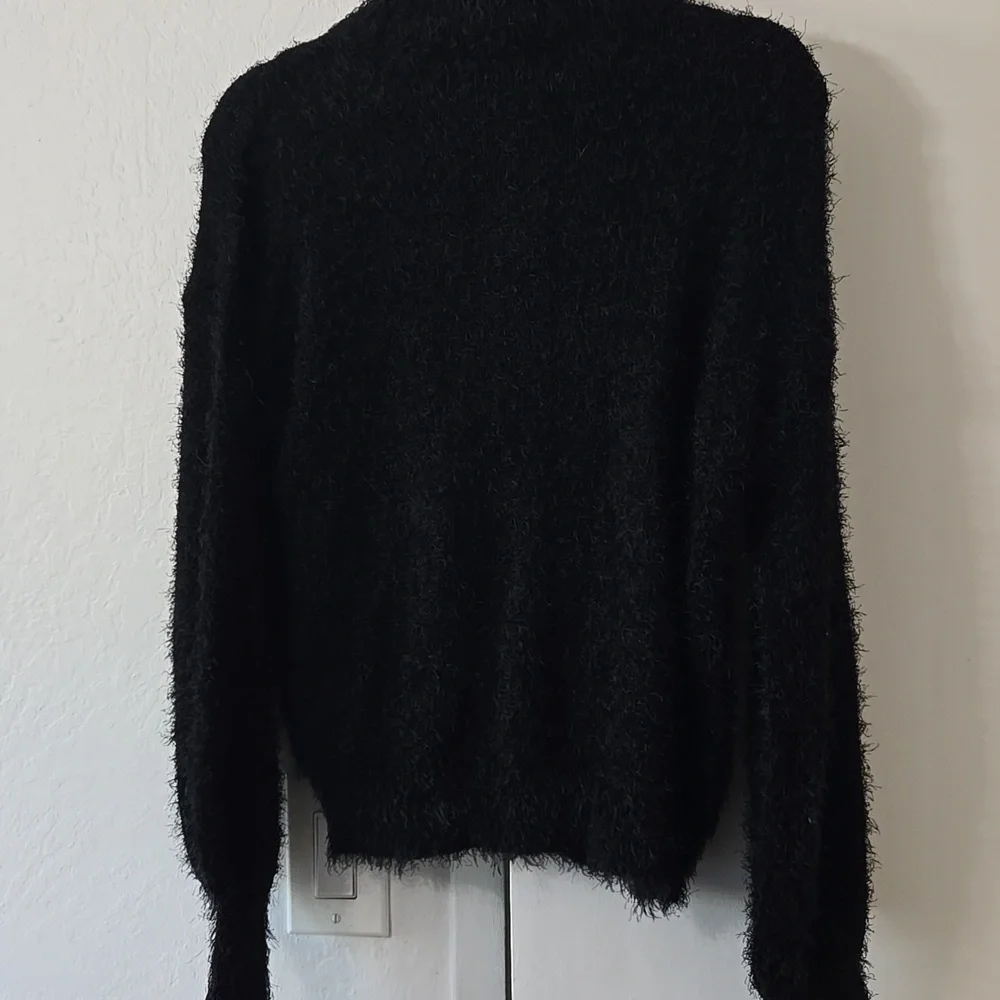 Sweater - Picture 3 of 8